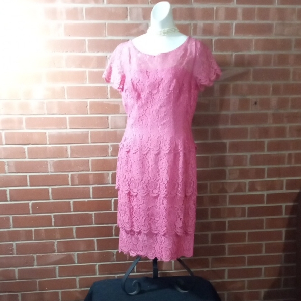 Vintage 1950s-60s "Lilli Diamond of California" Elegant Pink Lace Dress